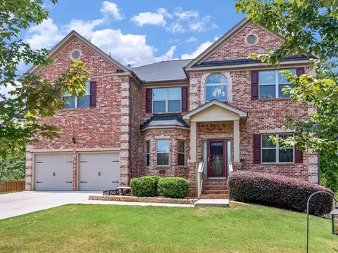 9082 Dawes Xing, Mcdonough, GA 30252