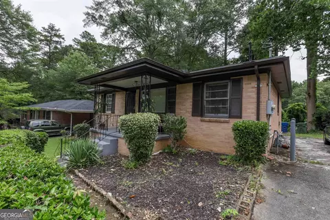 153 Oakcliff Ct, Atlanta, GA 30331