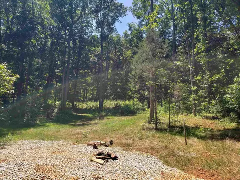 227 Cherokee Rd, Toccoa, GA 30577 photo 3