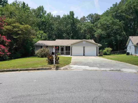 9421 Forest Knoll Dr, Jonesboro, GA 30238