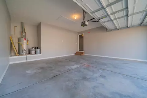 105 Valley Brook Dr, Covington, GA 30016 photo 2