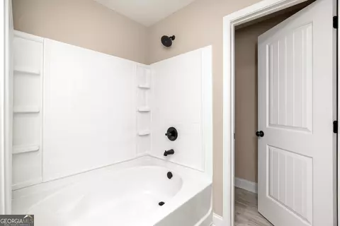 133 Red Tail Cir, Byron, GA 31008 photo 4