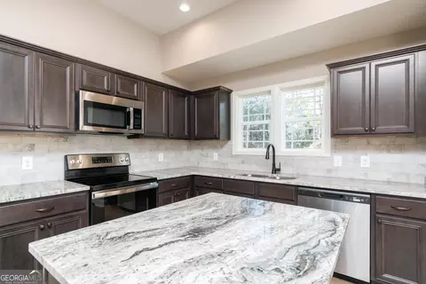 133 Red Tail Cir, Byron, GA 31008 photo 8