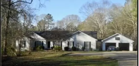 141 River Run Dr, Hogansville, GA 30230