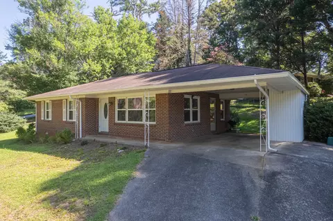 157 Hickory Cir, Toccoa, GA 30577 photo 2