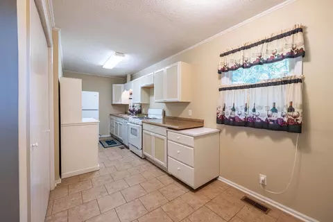 157 Hickory Cir, Toccoa, GA 30577 photo 11