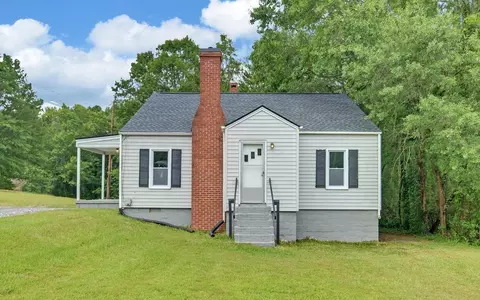 86 Glendale St, Toccoa, GA 30577 photo 2