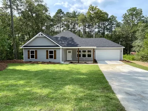 415 Peg Wen Blvd, Statesboro, GA 30461