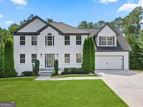 556 Taylor Dr, Loganville, GA 30052