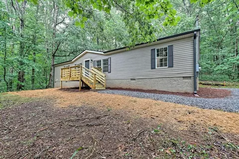 324 Pless Rd, Cleveland, GA 30528