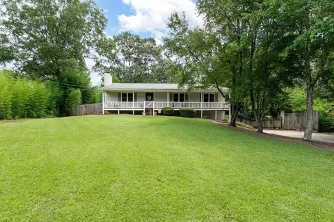 94 Lost Meadows Dr, Dallas, GA 30157
