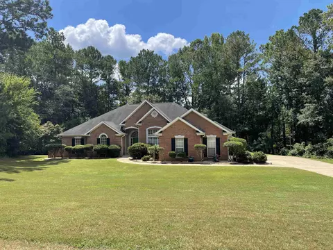 121 Cameron Pointe Dr, Lagrange, GA 30240