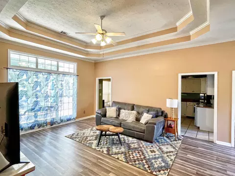 121 Cameron Pointe Dr, Lagrange, GA 30240 photo 2