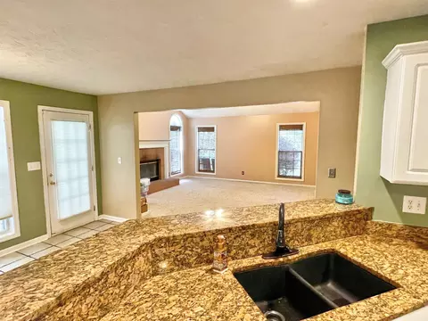 121 Cameron Pointe Dr, Lagrange, GA 30240 photo 4