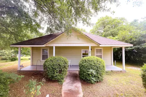 26 S South St, Newnan, GA 30263