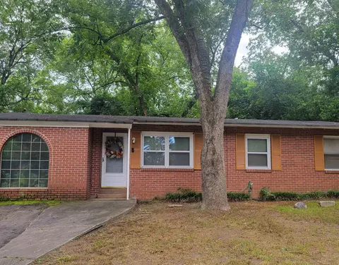 2418 Adger Rd, Macon, GA 31206
