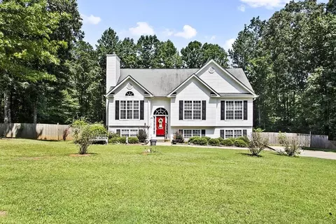 321 Cascade Ct, Hampton, GA 30228