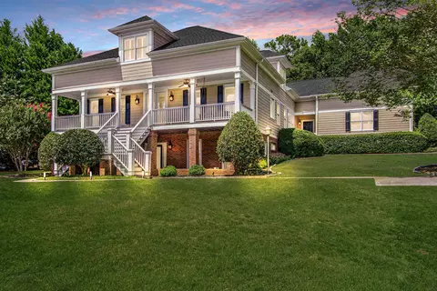 240 Tarragon Dr, Fayetteville, GA 30215