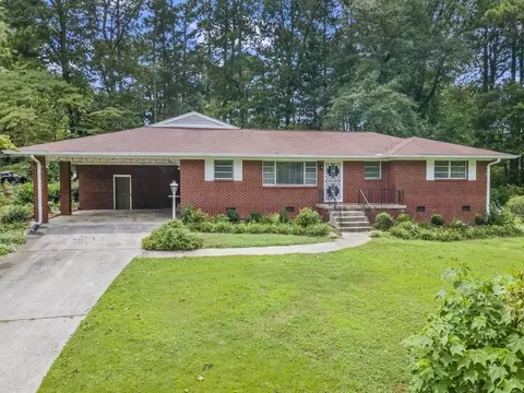 2245 Plantation Dr, East Point, GA 30344