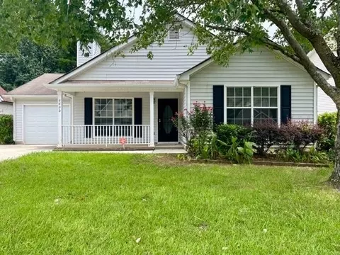 6690 Chesepeake Trl, Rex, GA 30273