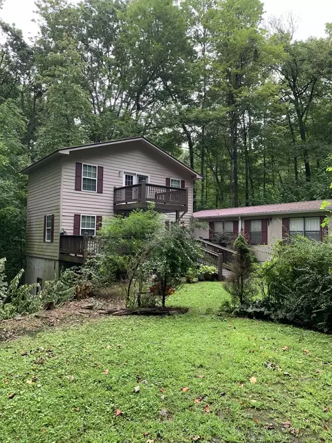 295 Clois Rd, Clayton, GA 30525