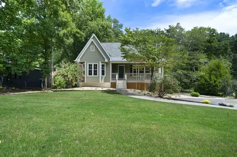 716 Maplelake Dr, Acworth, GA 30101