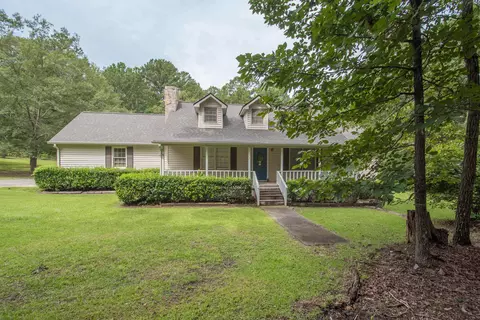 7 Walnut Dr, Newnan, GA 30263