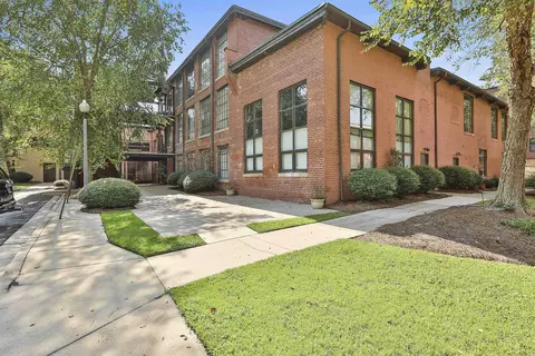 301 Bradley St #A 301, Carrollton, GA 30117