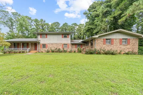 3327 SE Spring Creek Dr, Conyers, GA 30013