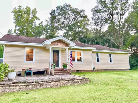 440 4th St, Newnan, GA 30263