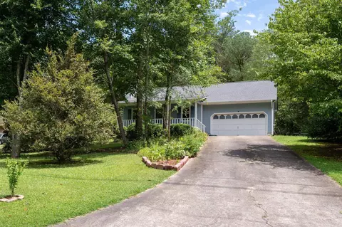 35 Cedar Creek Ct, Acworth, GA 30101