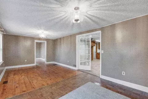 169 Hoyt St, Cornelia, GA 30531 photo 4