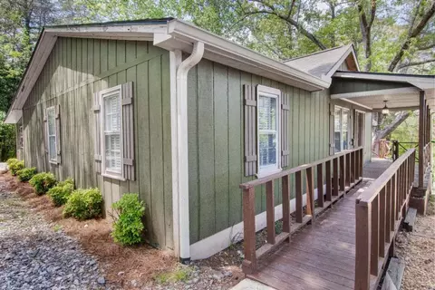 169 Hoyt St, Cornelia, GA 30531 photo 3