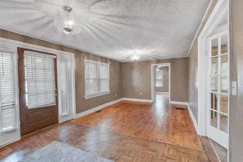 169 Hoyt St, Cornelia, GA 30531 photo 5