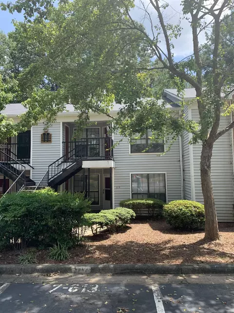 613 Windchase Ln, Stone Mountain, GA 30083