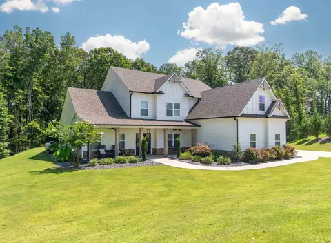 215 Sparrow Ct, Newnan, GA 30265