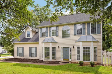 1564 Heartwood Dr, Lawrenceville, GA 30043