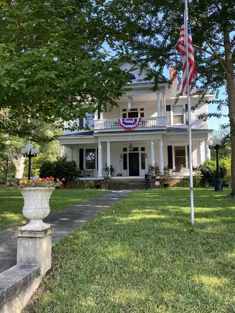 755 Oxford St, Heflin, AL 36264