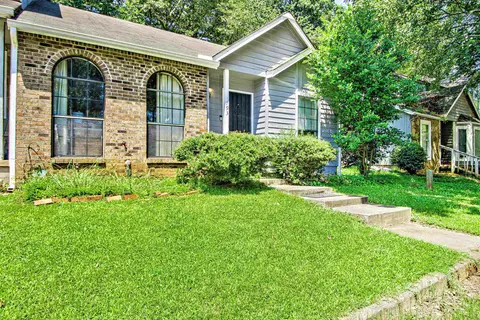 793 Heritage Oaks Dr, Stone Mountain, GA 30088