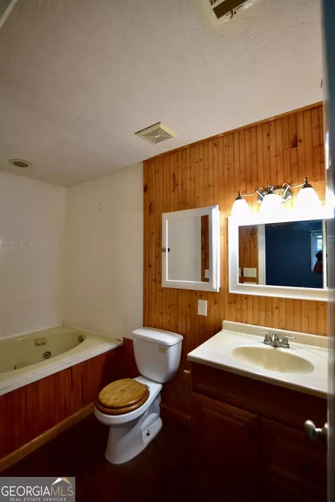 411 Camelot Dr, Lagrange, GA 30241 photo 15
