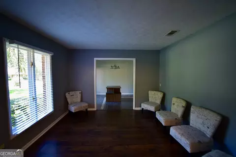 411 Camelot Dr, Lagrange, GA 30241 photo 4