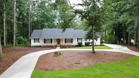 37 Stonehaven Dr, Newnan, GA 30265