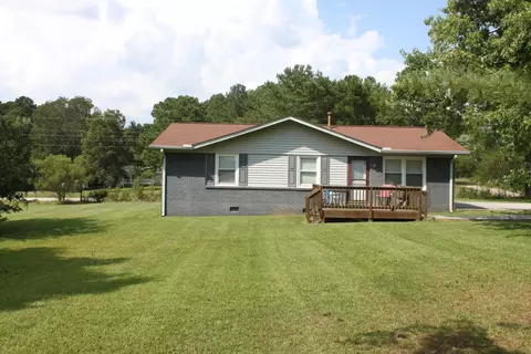 555 Harris Dr, Locust Grove, GA 30248