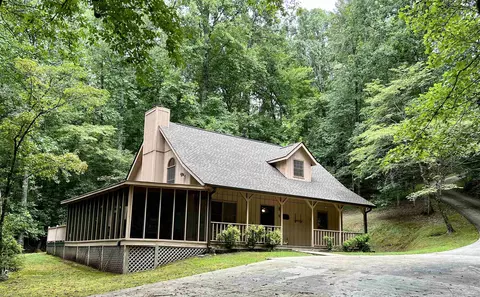 132 Running Deer Rd, Cleveland, GA 30528