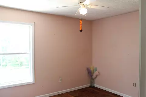 421 Hampton Green Dr, Lagrange, GA 30240 photo 9