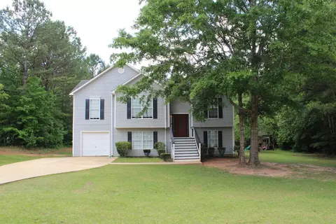 421 Hampton Green Dr, Lagrange, GA 30240 photo 1