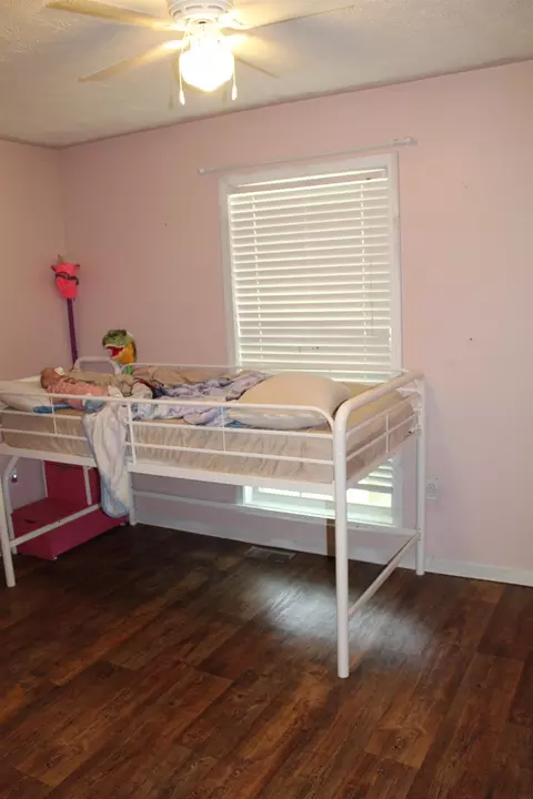 421 Hampton Green Dr, Lagrange, GA 30240 photo 11
