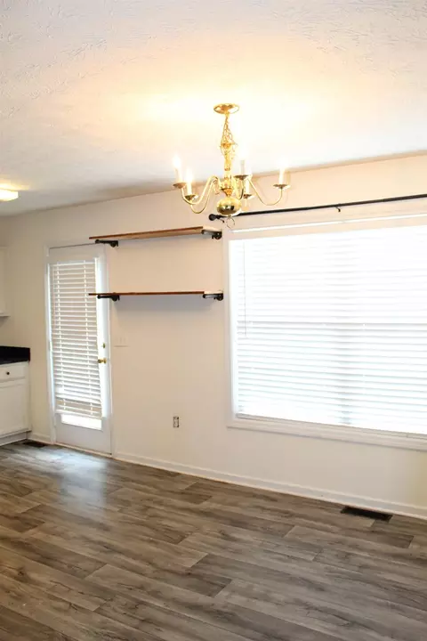 421 Hampton Green Dr, Lagrange, GA 30240 photo 5