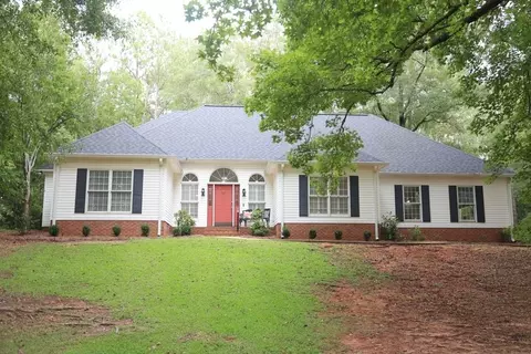 2252 8th St SW, Lanett, AL 36863