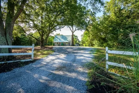 1002 Westly Chapel Rd, Lexington, GA 30648